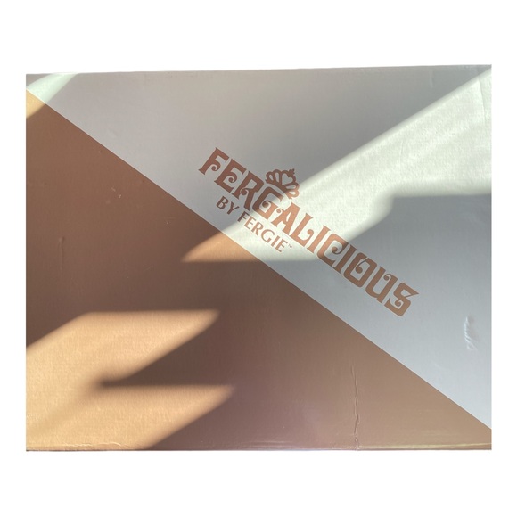 Women’s Sandals - Picture 3 of 9